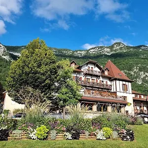 hotel-restaurant-la-villa-du-lac.hotels-rhonealpes.com/