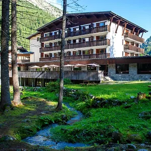 Atc Routes Du Monde Argentiere-chamonix 3* Chamonix